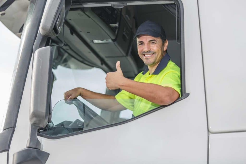 Chauffeur poids lourd : salaire moyen, évolution et facteurs clés en