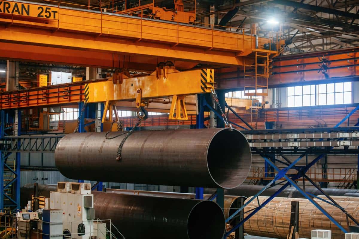 Pont roulant industriel suspendu : manutention sans contrainte au sol